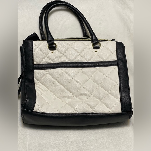 Purse - Picture 2 of 3